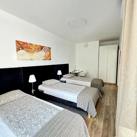 Towarowa Appartement *