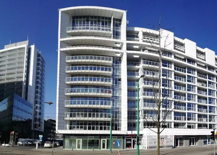 Towarowa Apartment *