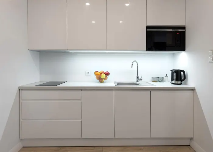 Towarowa Apartment *