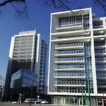 Towarowa Apartment *